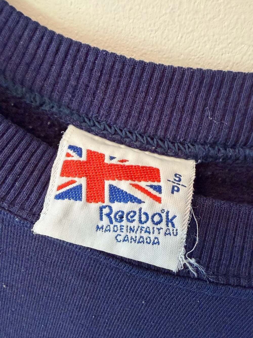 Vintage Reebok Spell Out Logo Crewneck Sweatshirt - Picture 4 of 4